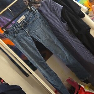 Hollister Sraight leg Jeans Size 1R W25 L29